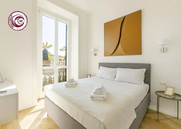 C M Civitas Leonina Luxury