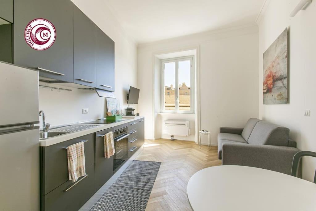 C M Civitas Leonina Luxury Apartment
